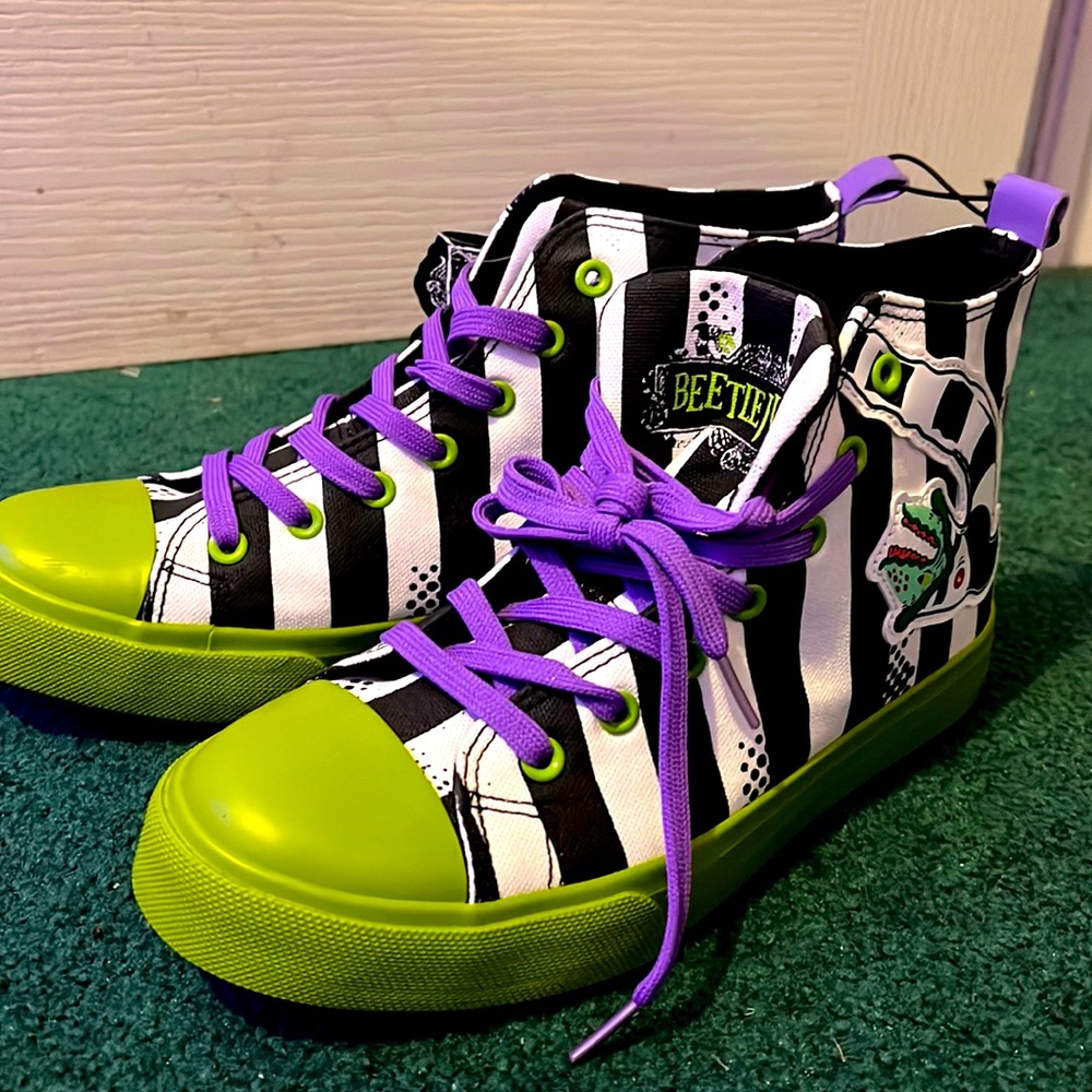 BeetleJuice Converses